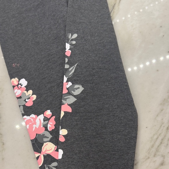 Little Lass Charcoal and Pink Floral Leggings with White ribbed top NWT - Picture 9 of 11